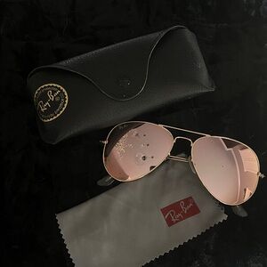 ✨Rose Gold Ray-Ban Aviator✨